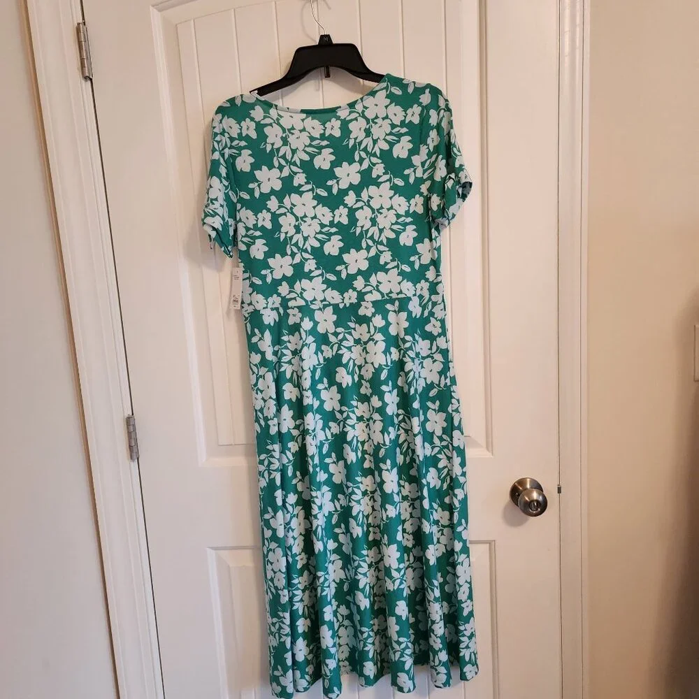 Crowft & Barrow Knit Dress Floral Size Medium NWT - Picture 4 of 7